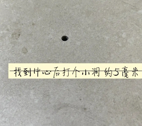 安塞瓷砖空鼓维修公司专业解答在瓷砖铺贴过程中，如果砂料搅拌不均匀，将会带来以下问题